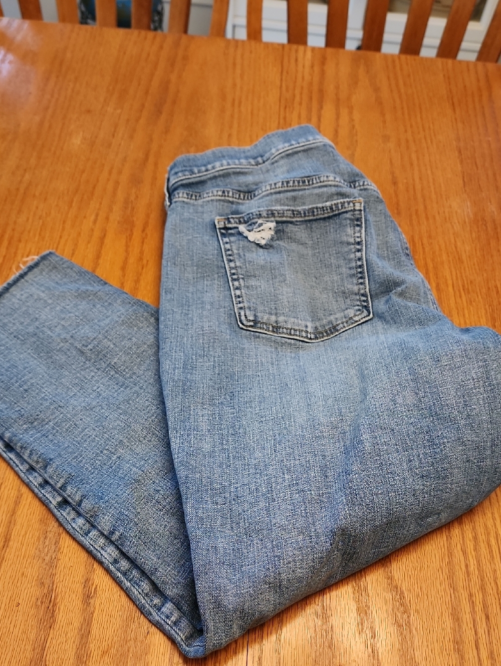 GAP Girlfriend Mid Rise Distressed Cropped Jeans - Picture 13 of 16
